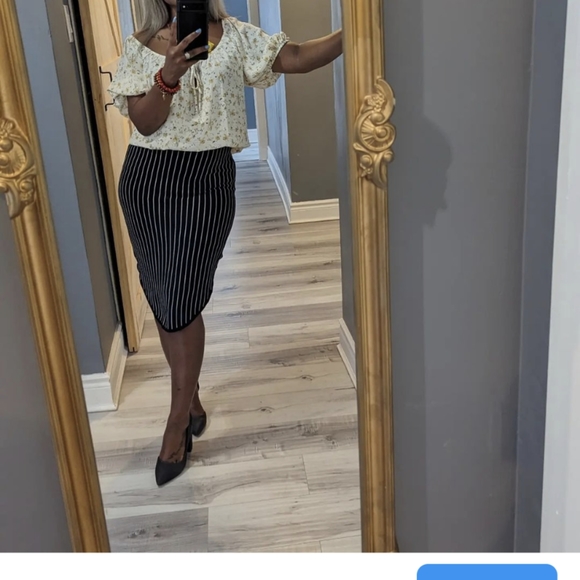 DKNY Striped skirt - Picture 3 of 3